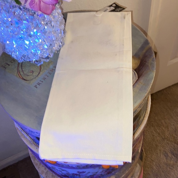 Hocus Pocus Kitchen Towels ~ 2 NWT - Picture 3 of 6